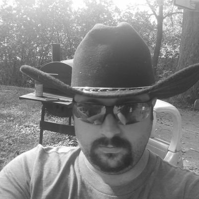 Profile Picture of Travis Chambers (@firemanTravi) on Twitter