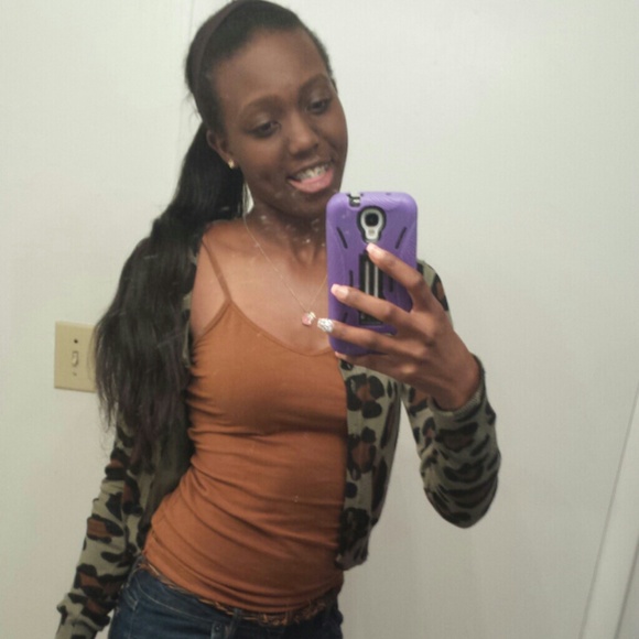 Profile Picture of Tatiana Scott (@beau_t_yy) on Poshmark