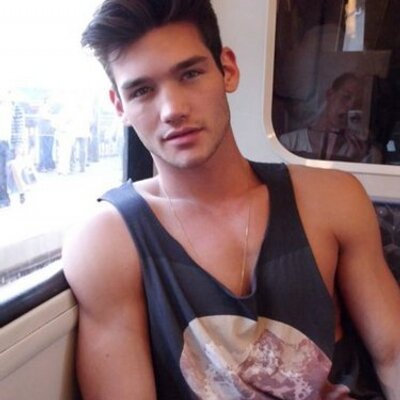 Profile Picture of Jerry Lee (@Jerry_6969) on Twitter