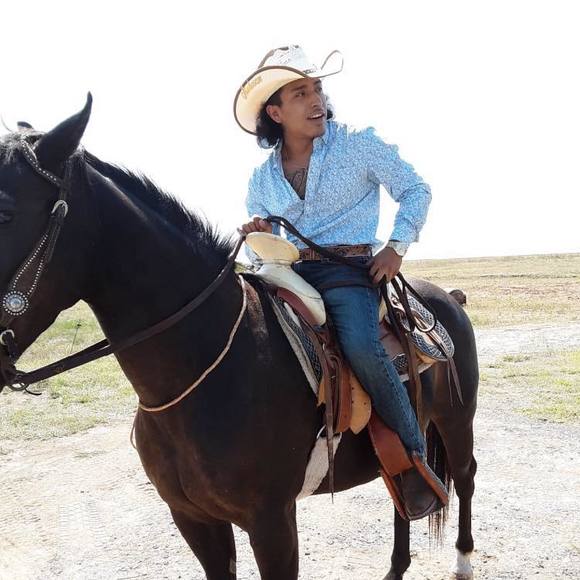 Profile Picture of Eric Sanchez (@ericrt) on Poshmark