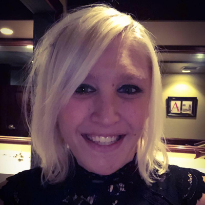 Profile Picture of Bobbie Jo Ridenhour (@ImShortAndStuff) on Twitter