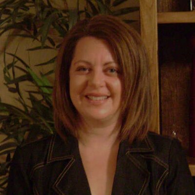 Profile Picture of Karen Jane Holmes (@workhomexpert3) on Twitter