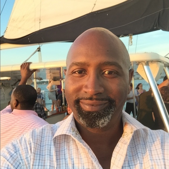 Profile Picture of Michael Rivers (@rivratt) on Poshmark