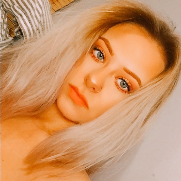 Profile Picture of Madison Blevins (@_maadddssss) on Poshmark