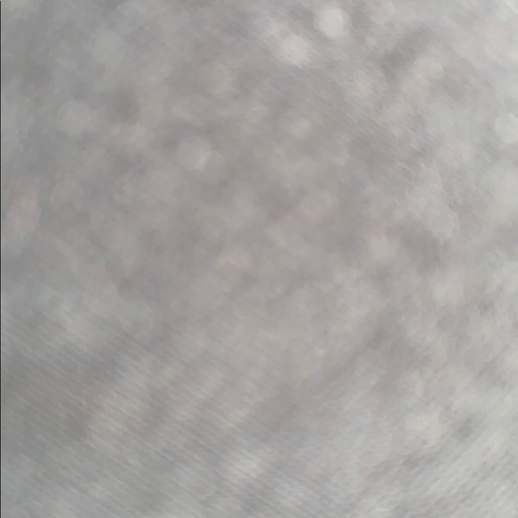 Profile Picture of Ariel Livick (@alivick2013) on Poshmark