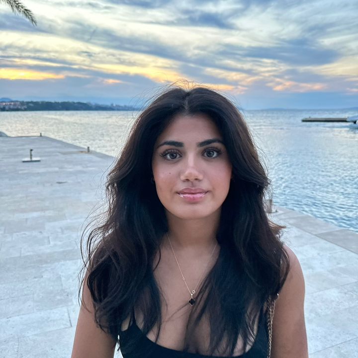 Profile Picture of   Köpte bronzer för o testa o... (@hamnaralltidpaforyou2.0) on Tiktok