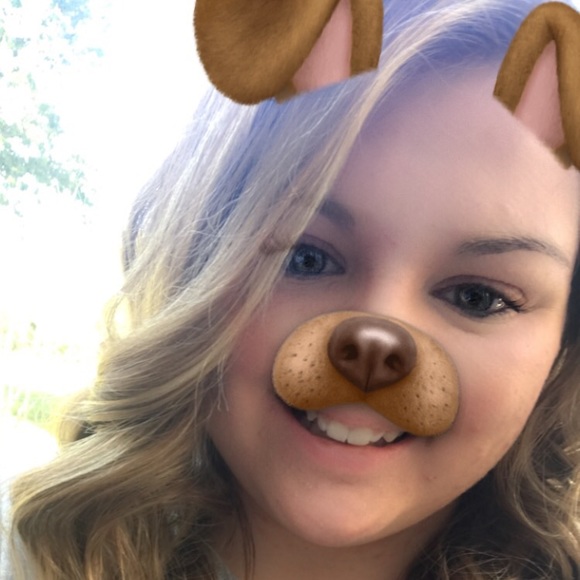 Profile Picture of Mackenzie Bean (@kenziebean02) on Poshmark