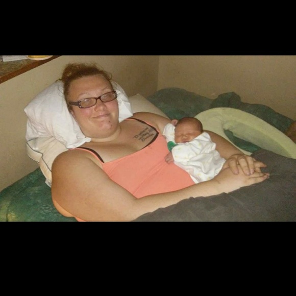 Profile Picture of Charis Lackas (@blondechik32) on Poshmark