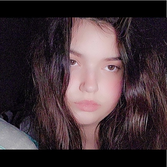 Profile Picture of Georgia Plunkett (@georgiaplunk891) on Poshmark