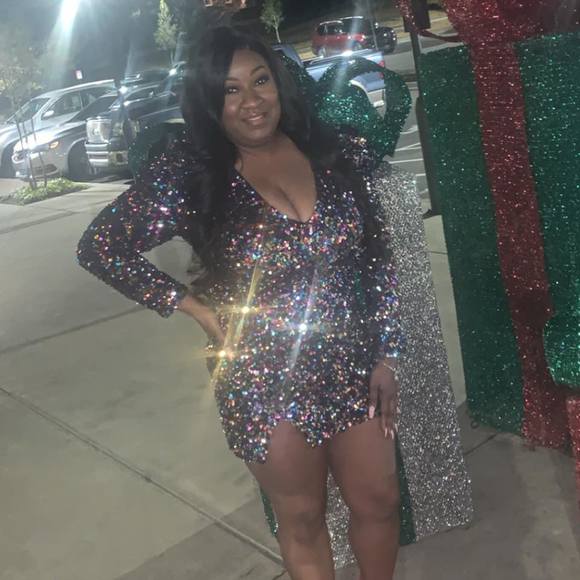 Profile Picture of Amber Jeffries (@amberj_11) on Poshmark