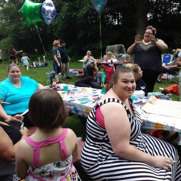 Profile Picture of Kayla Vanderstine (@kvanderstine) on Poshmark