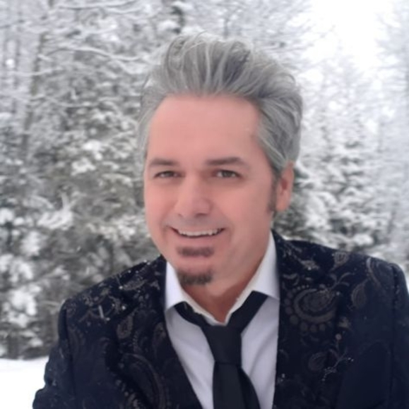 Profile Picture of Hervey Hovington (@herveyh) on Poshmark