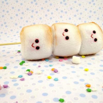 Profile Picture of Chloe Rowles (@marsh_mellow5) on Twitter