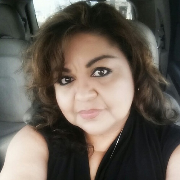 Profile Picture of Paula Lerma (@atxplerma1) on Poshmark