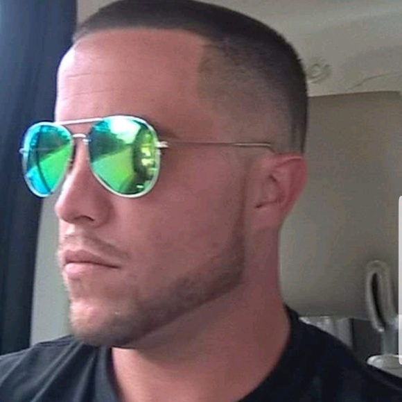 James Winterhalter - Poshmark Profile Picture of James Winterhalter (@jdub1256) on Poshmark