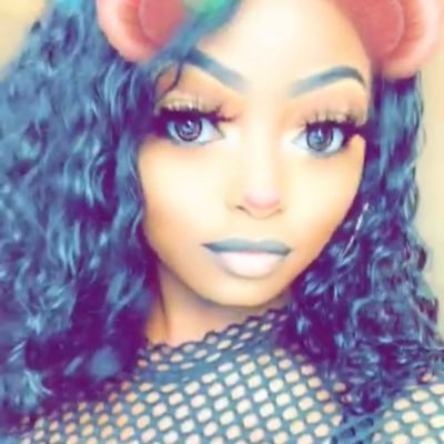 Profile Picture of  🇬🇭 ➰BlâckIris  ➰ 🇬🇭 (@MsCrystal94_) on Twitter