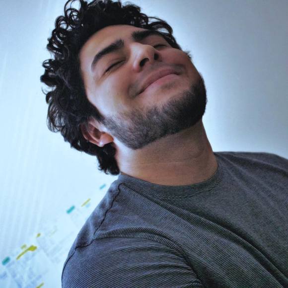 Profile Picture of Kenneth Solis (@scck_9) on Poshmark