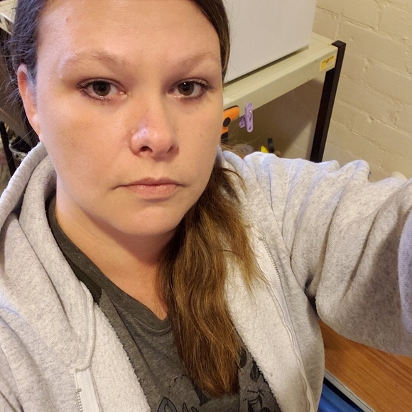 Mistie Veillon - Poshmark Profile Picture of Mistie Veillon (@mistieveillon) on Poshmark