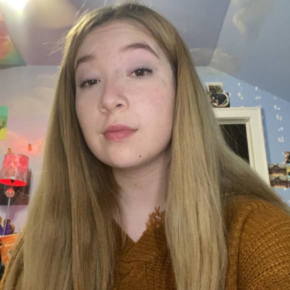 Profile Picture of El Allender (@elallender) on Poshmark