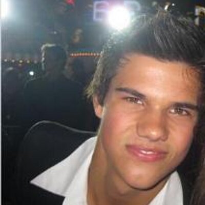Profile Picture of TaylorDanielLautner (@theLautner) on Twitter