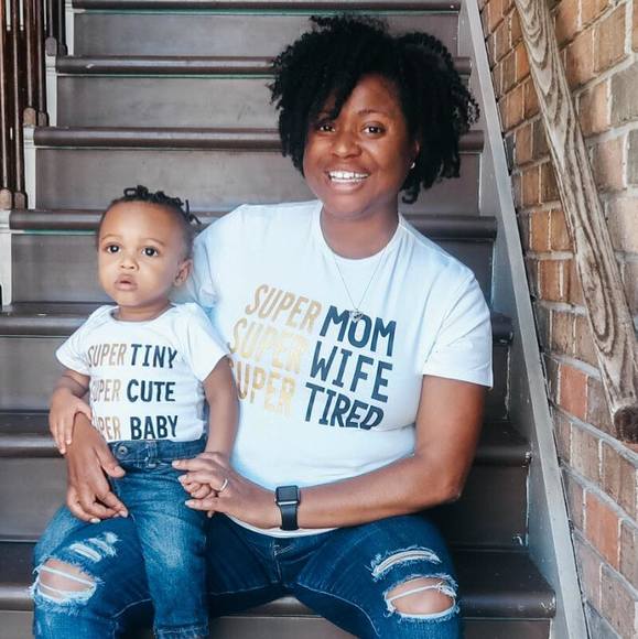 Profile Picture of Jonna Scott-blakes (@naturallyglam) on Poshmark
