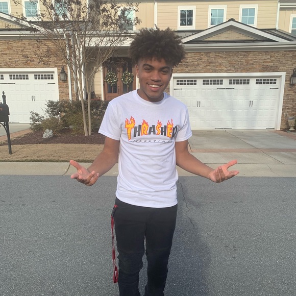 Profile Picture of Nick Hudson (@guwapnick) on Poshmark