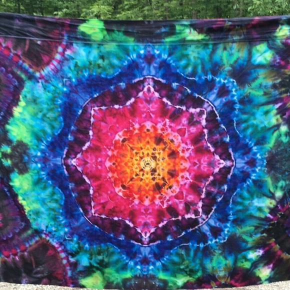 Profile Picture of Oh Steve (@quantumdyes) on Poshmark