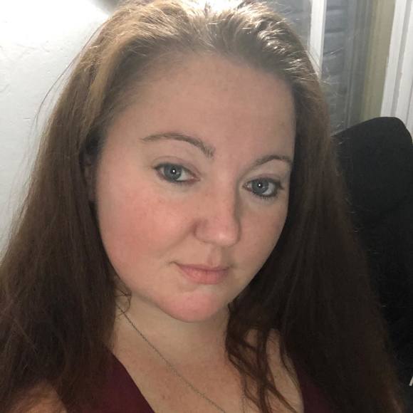 Profile Picture of Michelle Mccauslin (@mic0928) on Poshmark