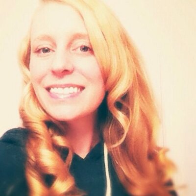 Profile Picture of Elizabeth Kunze (@lizzykunze) on Twitter