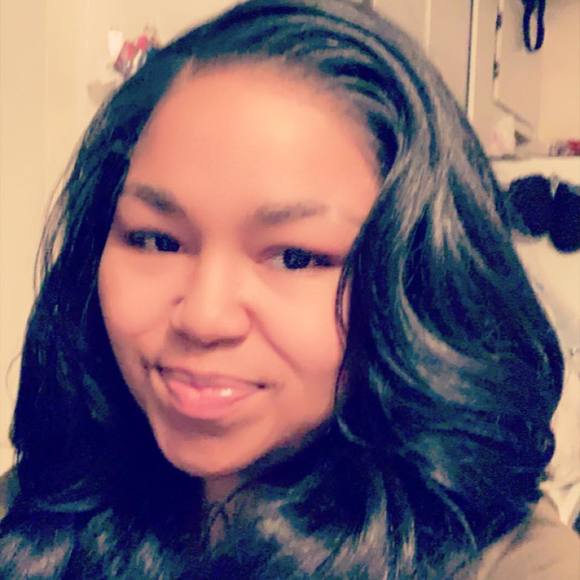 Profile Picture of Shawn H. (@lashawn06) on Poshmark