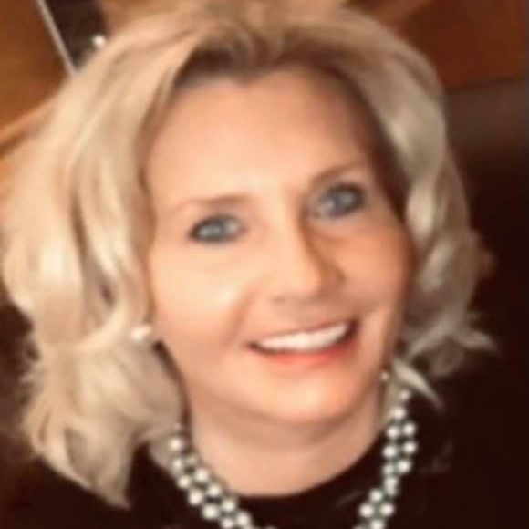 Cindy Ericson - Poshmark Profile Picture of Cindy Ericson (@cindylericson) on Poshmark