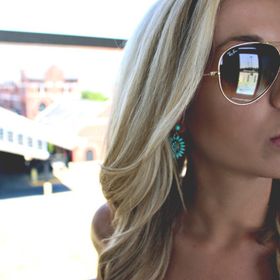 Profile Picture of Heather Douglas (@hdougiestyle) on Pinterest