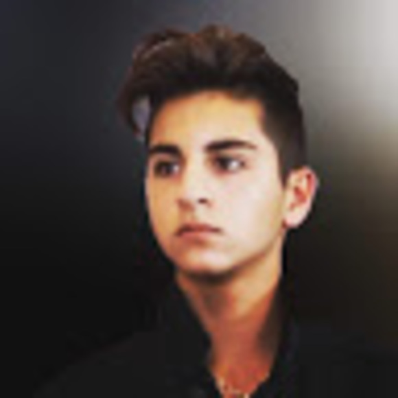 Profile Picture of Blake Rabizadeh (@blake91302) on Poshmark