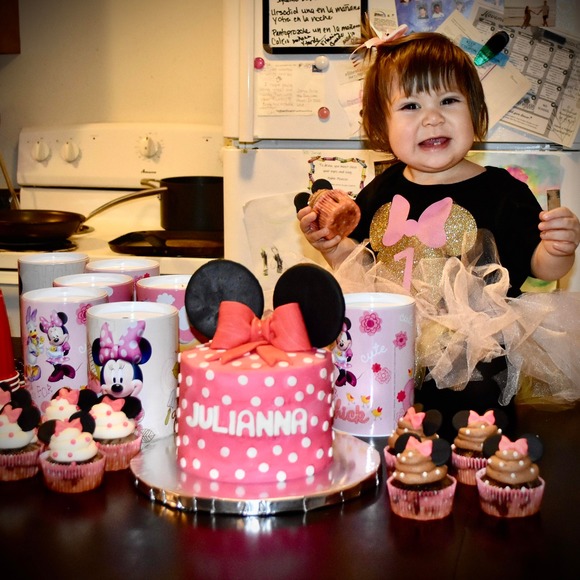 Profile Picture of Bianca Arias (@basanchez9214) on Poshmark