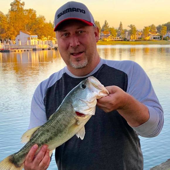 Profile Picture of Scott Rader (@scottrader) on Poshmark