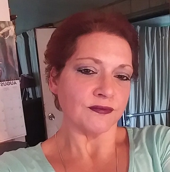 Profile Picture of Candice Keene (@sweetnz) on Poshmark