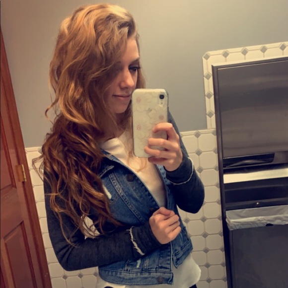 Profile Picture of Megan Bonifant (@bonifant22) on Poshmark