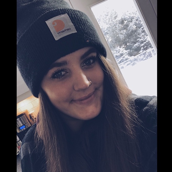 Profile Picture of Brooke Puumala (@brookepuum15) on Poshmark