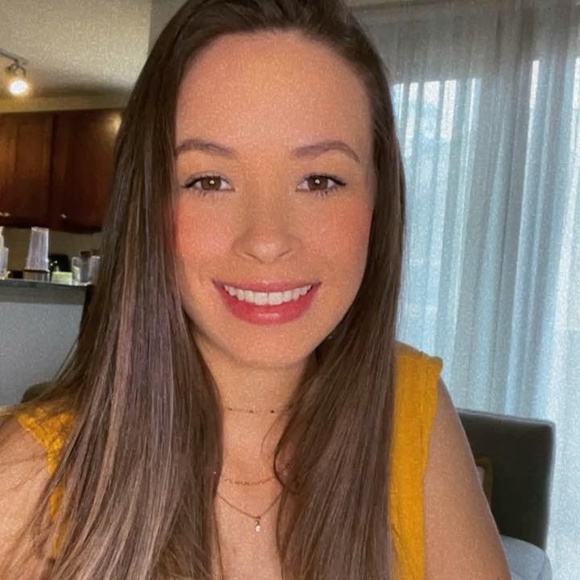Profile Picture of Jéssica Lima (@jessik_lima_qlz) on Poshmark