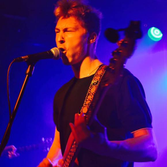 Profile Picture of Craig Buddenhagen (@craigswelter) on Poshmark