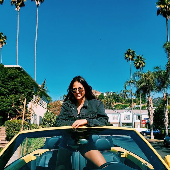 Profile Picture of Raiissa Andradee (@raissaas) on Poshmark