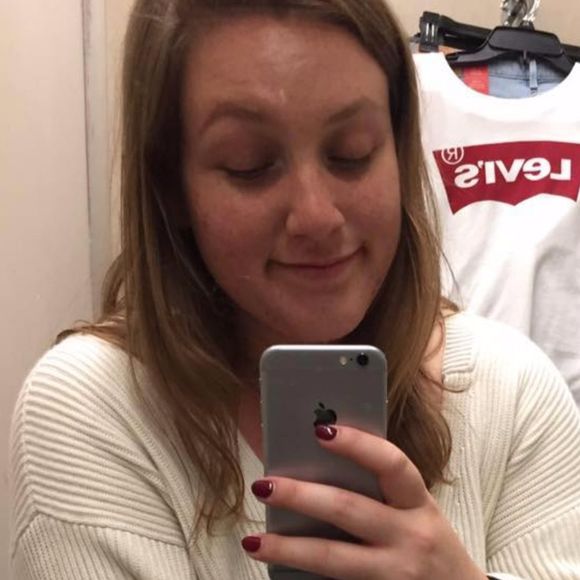 Profile Picture of Emily Sollenberger (@emilysollenberg) on Poshmark