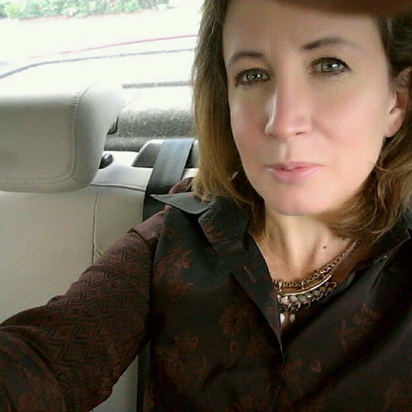Profile Picture of Kimberly Neisch (@kimberle3030) on Poshmark