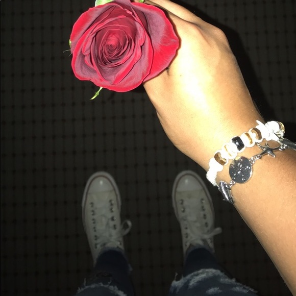 Profile Picture of Hannah Roeseler (@hannah_roeseler) on Poshmark