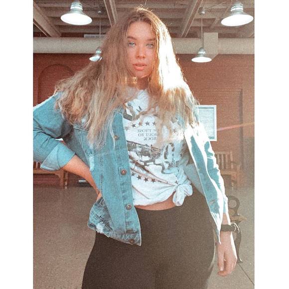 Carissa Intelmann - Poshmark Profile Picture of Carissa Intelmann (@carissa_8200) on Poshmark