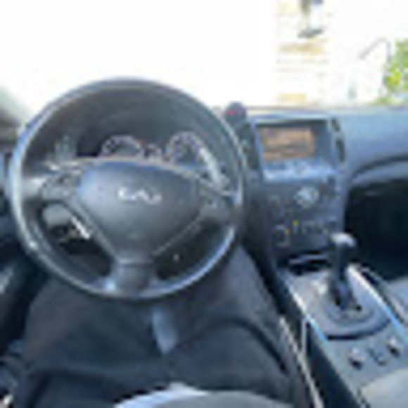 Profile Picture of Philip G (@philipjgray69) on Poshmark