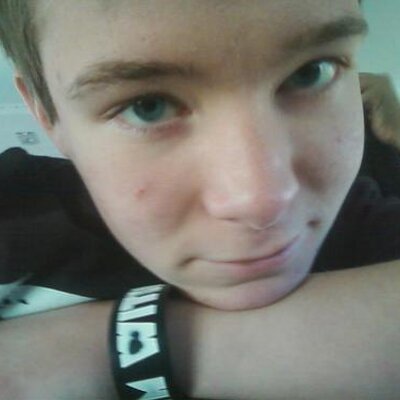 Profile Picture of Andrew Weathers (@AndyPooh15) on Twitter