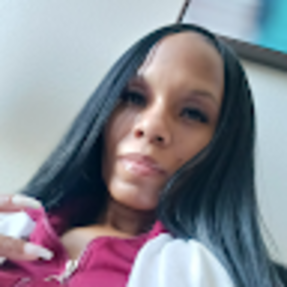 Profile Picture of Monique l. Rushing (@rushingthestars) on Poshmark