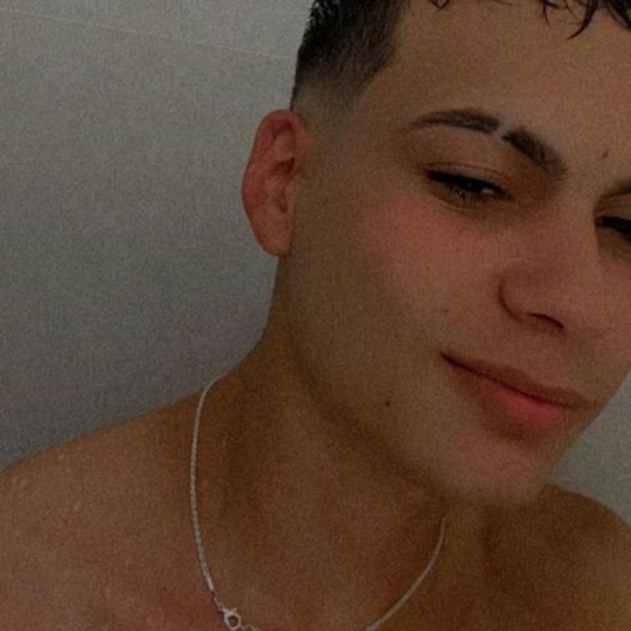 Profile Picture of Alejandro Ferrer (@alejandrofer819) on Poshmark