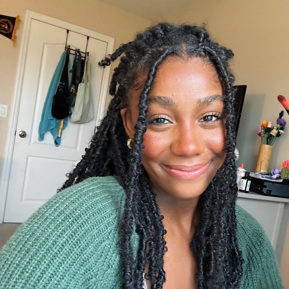 Profile Picture of Autumn Goodman (@auttgood24) on Poshmark